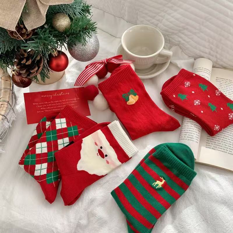 Set of 5 Pairs Women Girls Festive Christmas Theme Socks for Autumn and Winter One Size